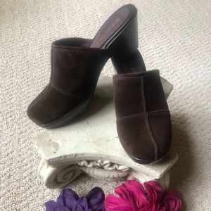 St John’s Bay Charli Brown Suede Mule/Clog Size 8